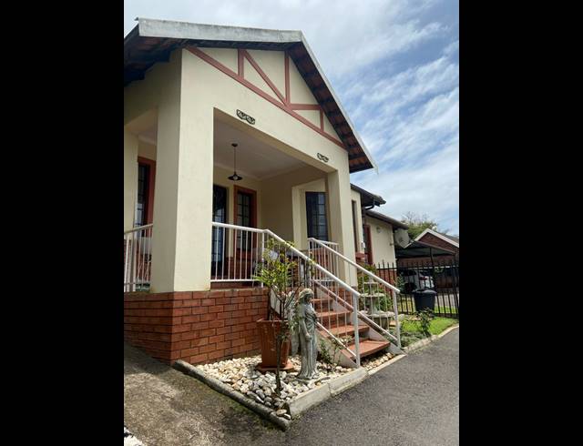 3 BEDROOM TOWNHOUSE FOR SALE IN LINCOLN MEADE
